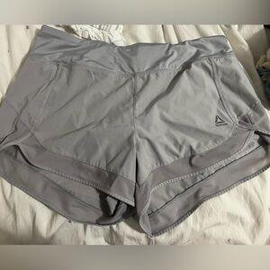 Reebok running shorts size M!